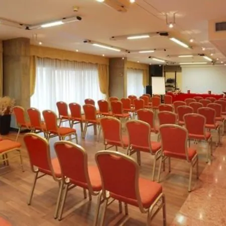 Hotel Leopardi 4*