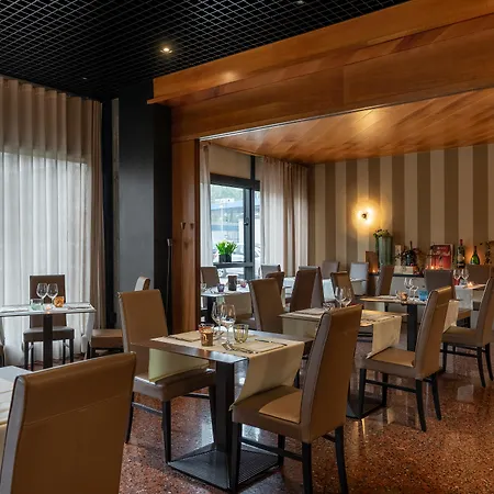 レオパルディ ホテル