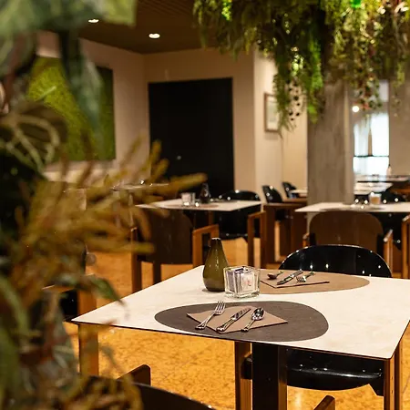 Leopardi Otel 4*