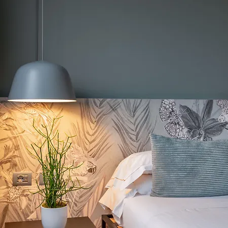 ホテル レオパルディ 4*